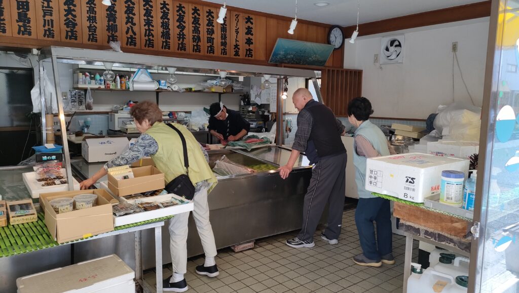 大友鮮魚の店内の様子
